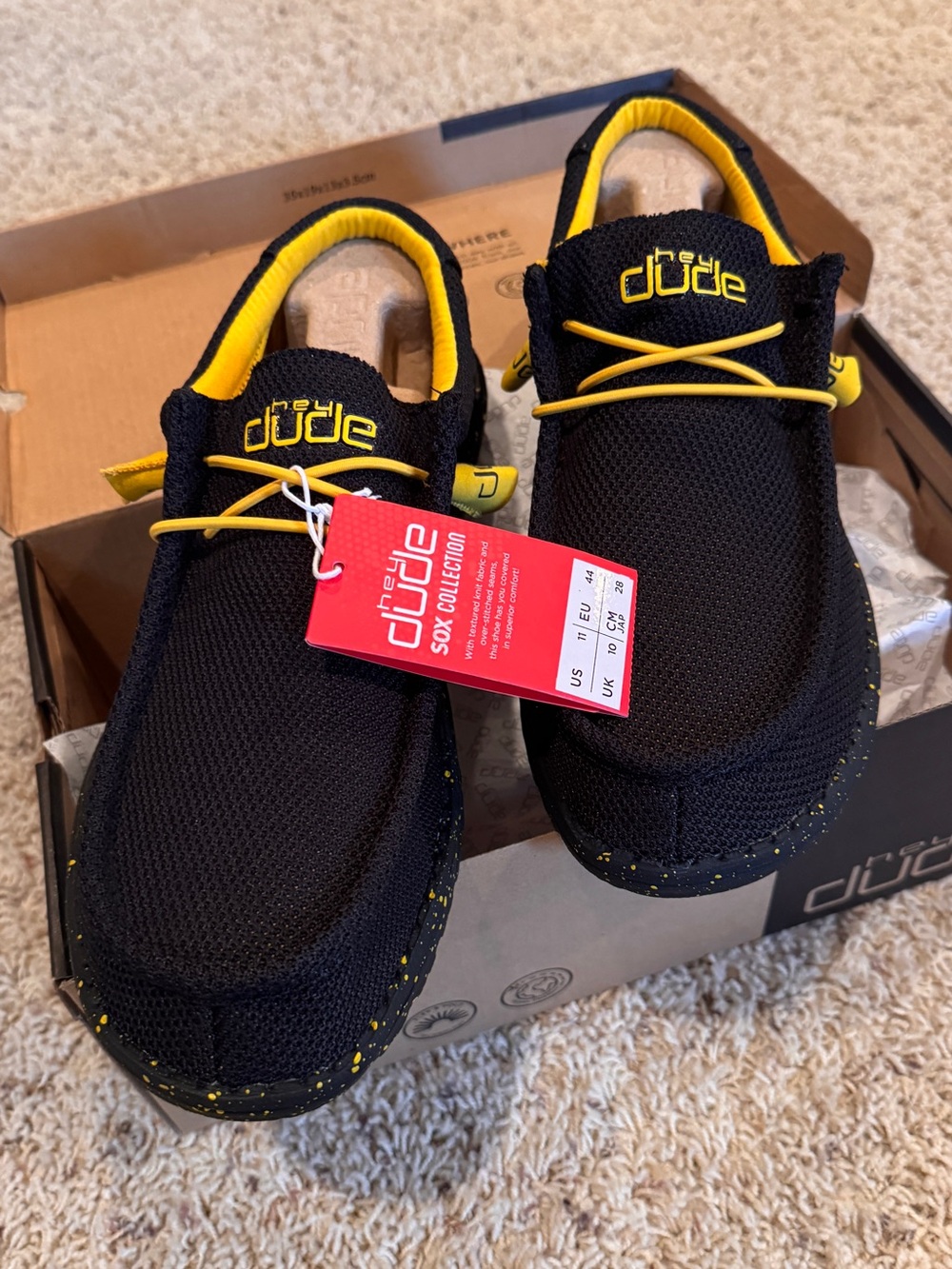 Hey Dude Black & Yellow Wally Sox Size 11